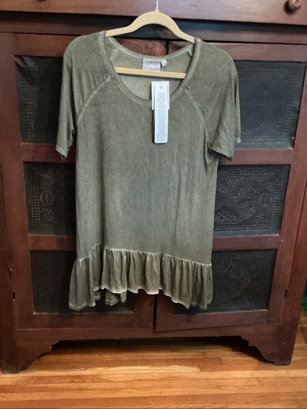 Washed Olive Short-Sleeve Ruffle Hem Top - NWT